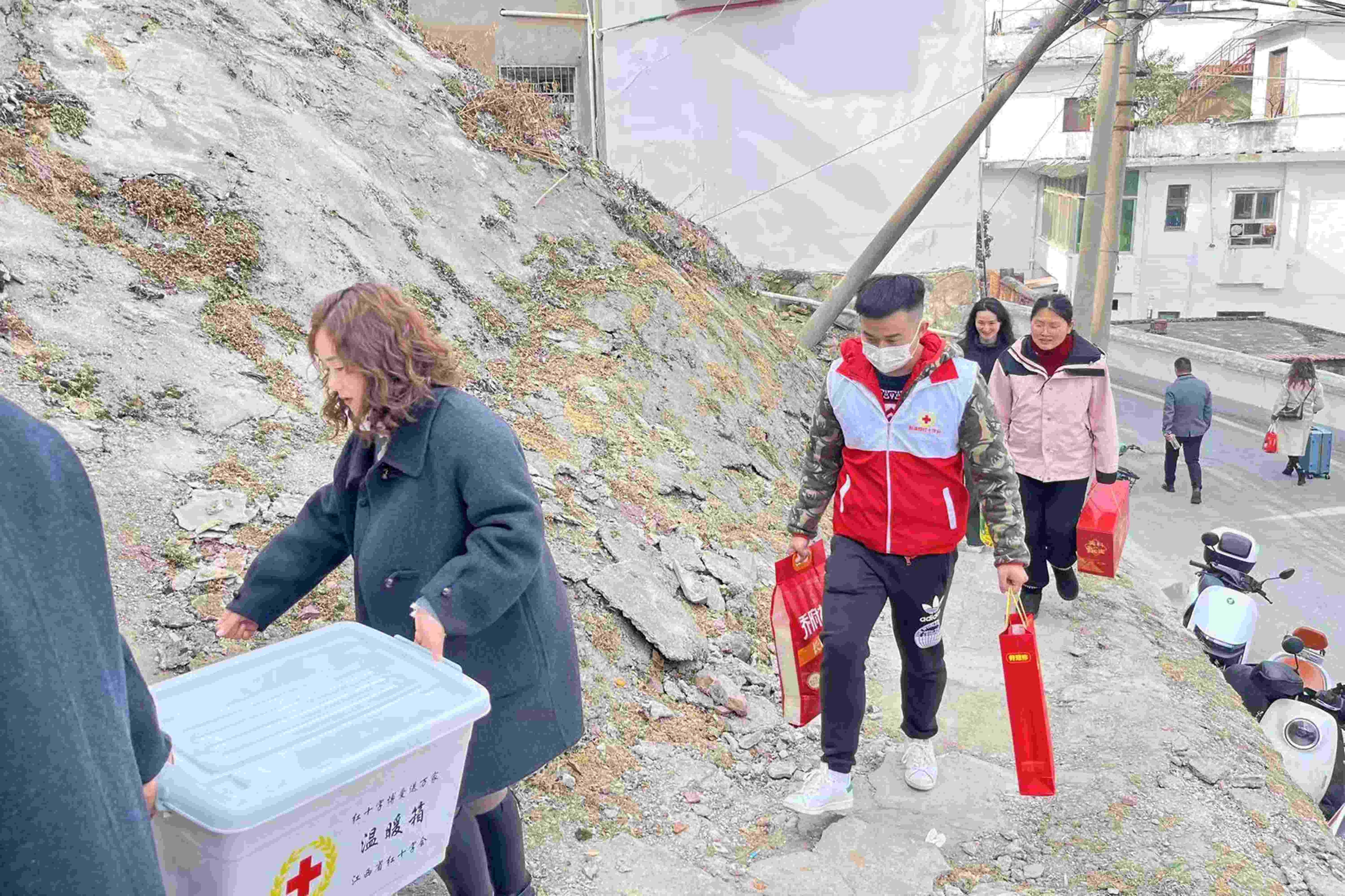 江西welcome彩神(中国)为彭泽县60户贫困户送温暖